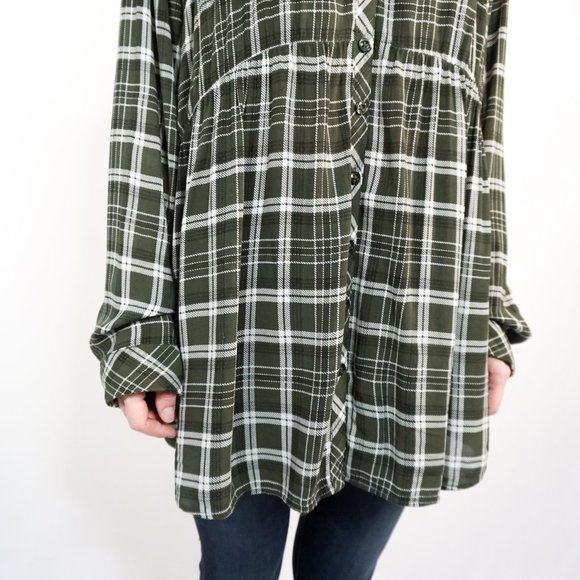 TORRID Emma Green & White Plaid Button Down Tunic - Picture 6 of 7